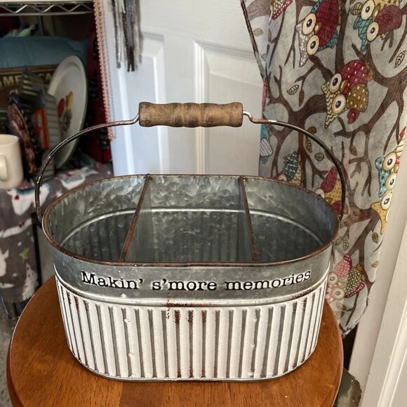 Mud Pie S'more Divided Tin Bucket With Handle - Picture 1 of 5